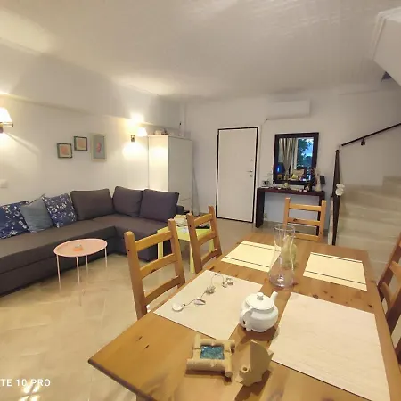 Andrew's Sunset View * Loutráki