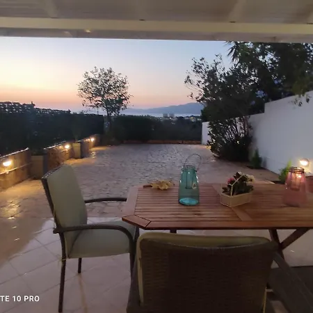 Lägenhet Andrew's Sunset View Loutráki