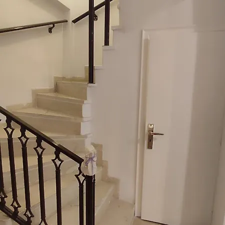 Andrew's Sunset View Lägenhet Loutráki