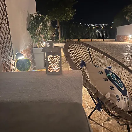 Andrew's Sunset View *