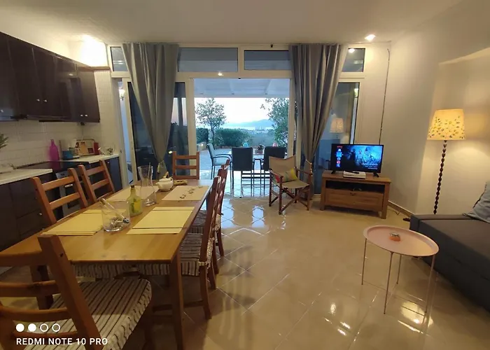 Andrew's Sunset View ルートラキ