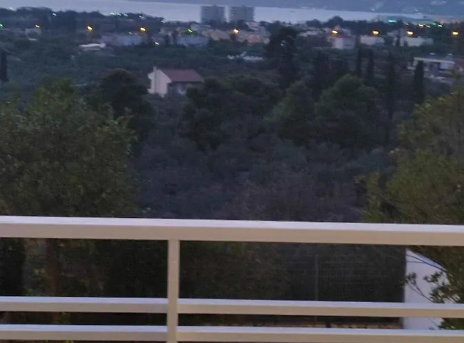 Andrew's Sunset View Apartment